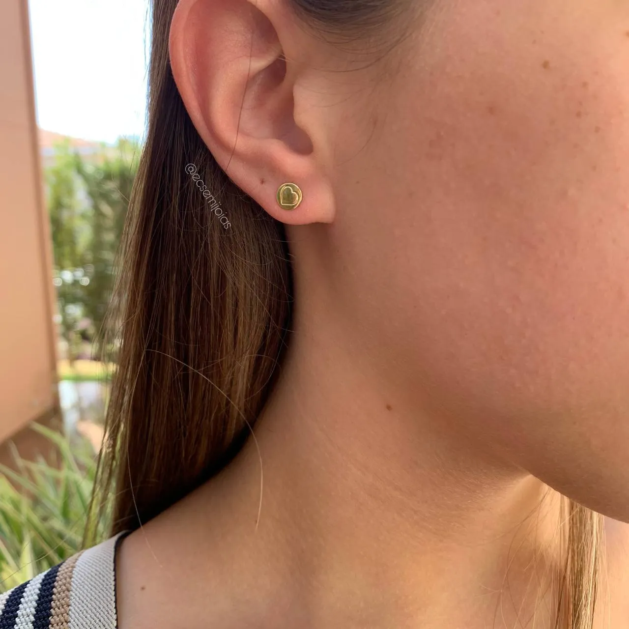 Brinco de redondo liso como coração - 6 mm - banhado a ouro 18k