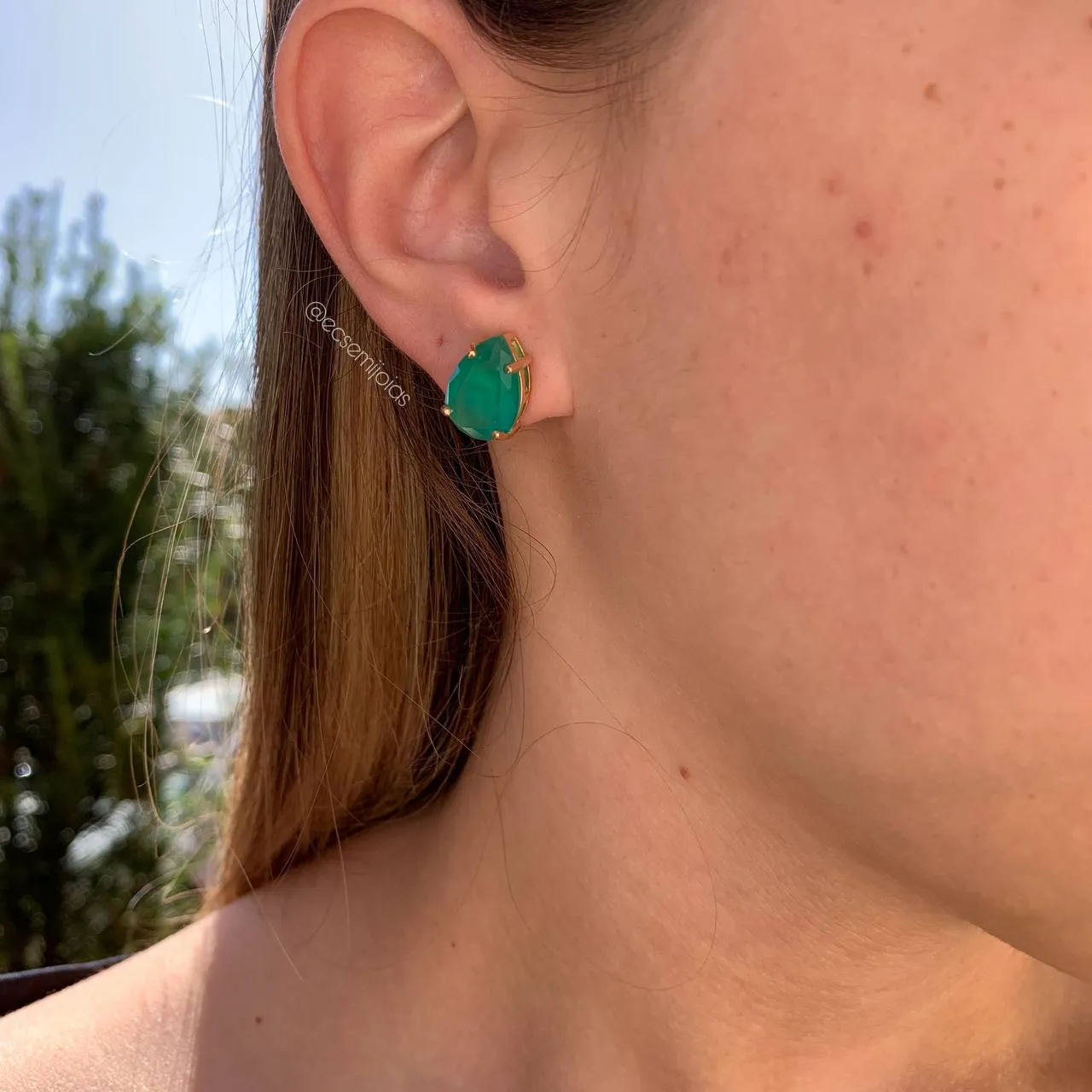 Brinco gota pedra fusion 4 garras - banhado a ouro 18k