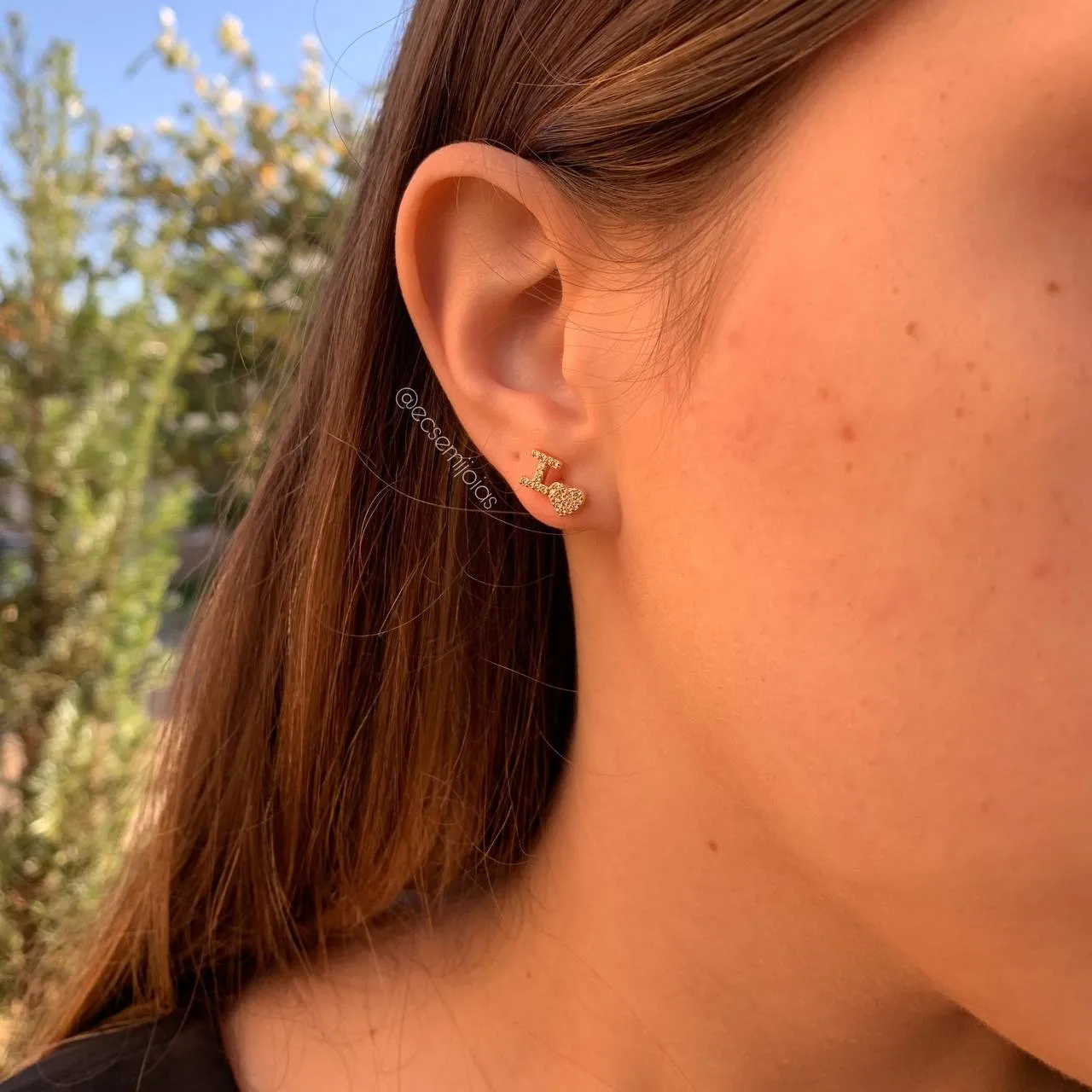 Brinco i coração u cravejado - banhado a ouro 18k