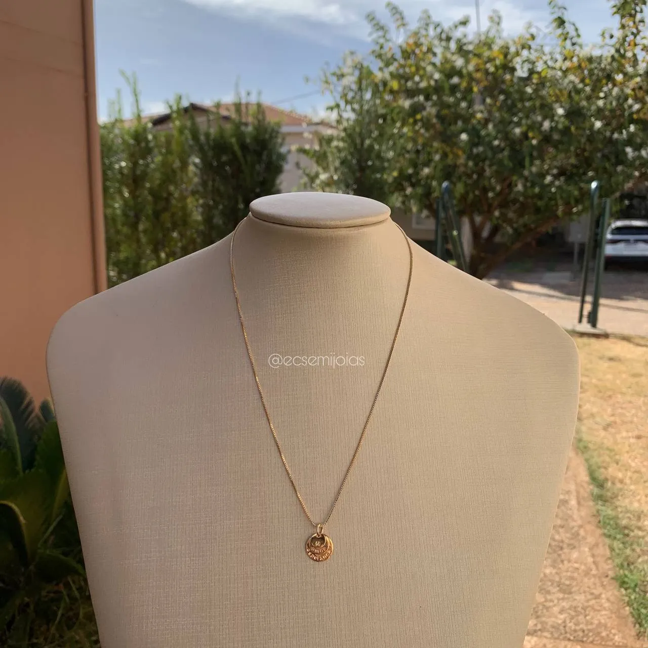 Colar 3 medalhas fé amor esperança - 45 cm - banhado a ouro 18k