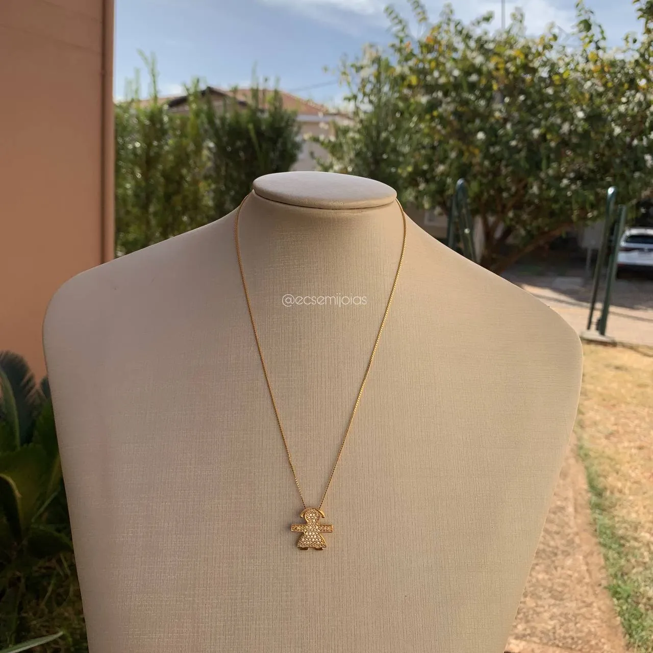 Colar de menina cravejada - 45 cm - banhado a ouro 18k