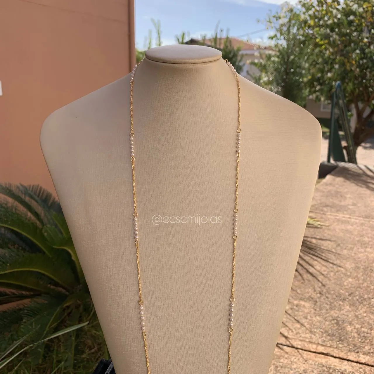 Colar pedrinhas corrente singapura- 80 cm - banhado a ouro 18k