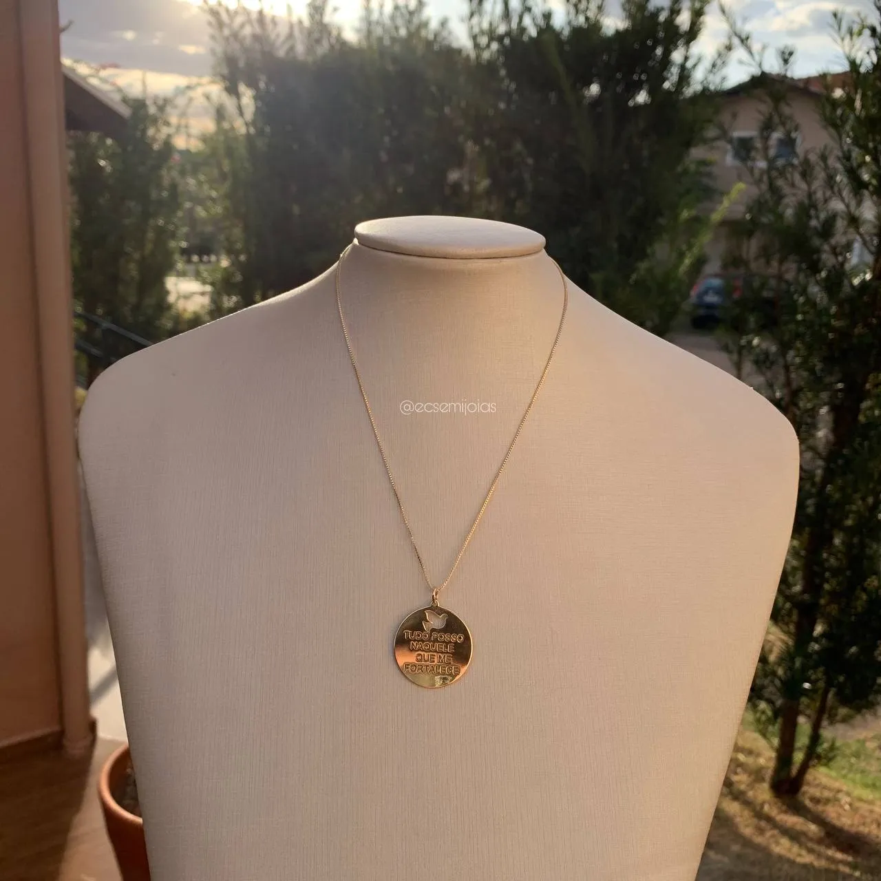 Colar tudo posso naquele que me fortalece - 47 cm - banhado a ouro 18k