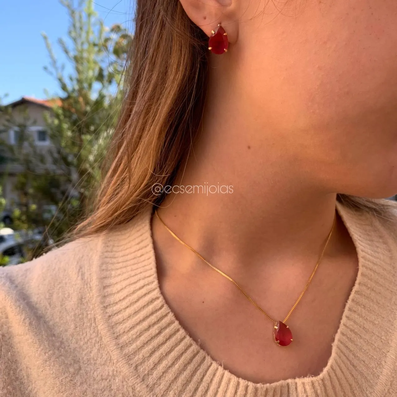 Conjunto de brinco e colar gota de cristal com galeria e 4 garras - 45 cm - banhado a ouro 18k