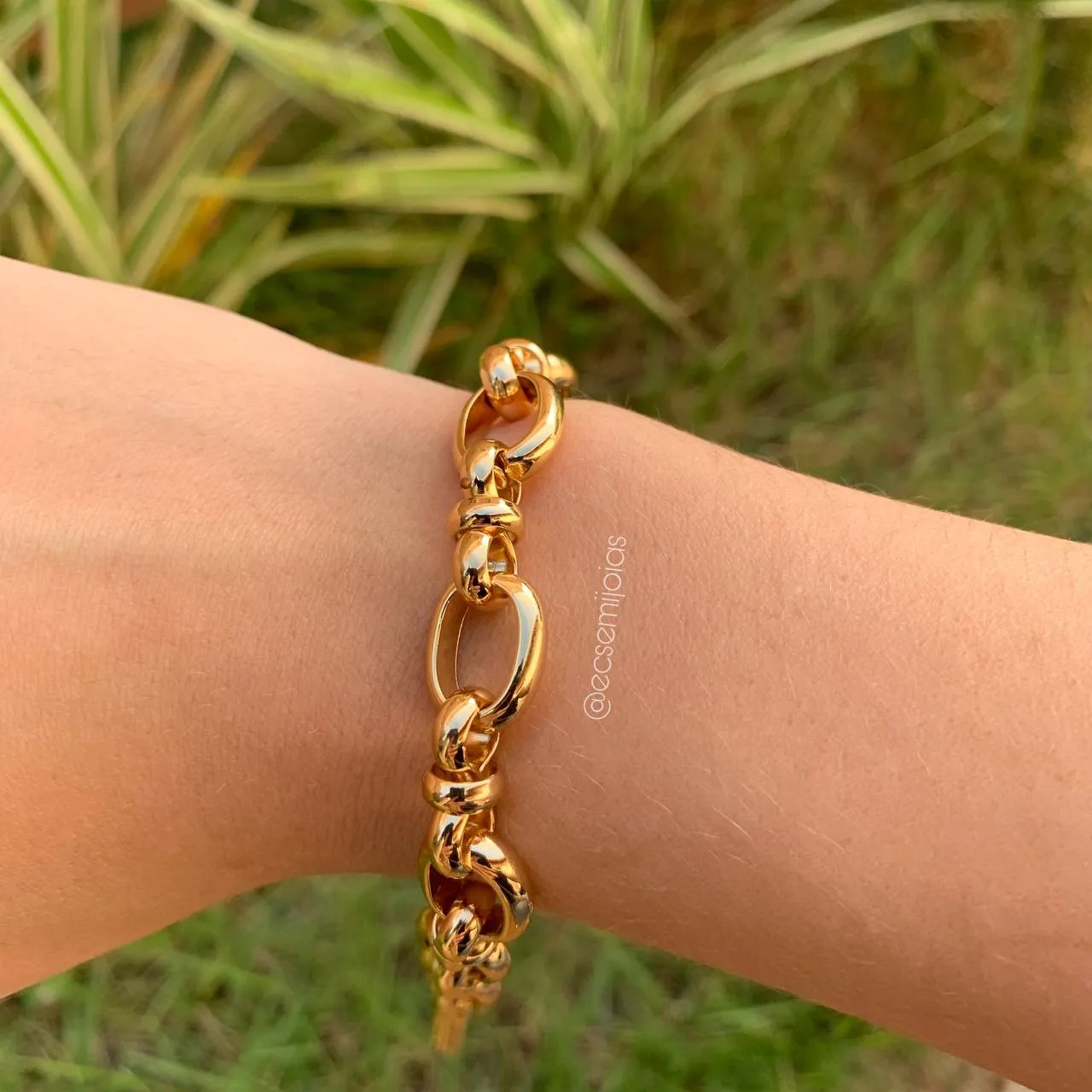 Pulseira de elos ovais pequenos e grandes - 23 cm +4 de extensor - banhado a ouro 18k