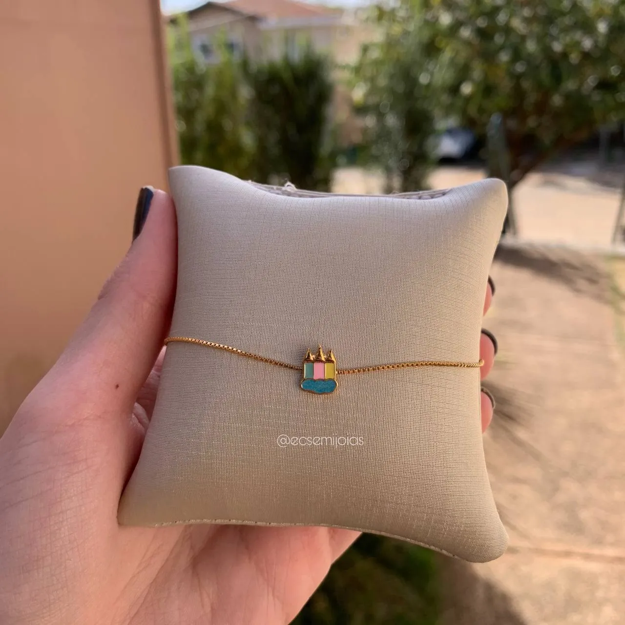 Pulseira infantil castelo - 14 cm + 3 cm de extensor - banhado a ouro 18k