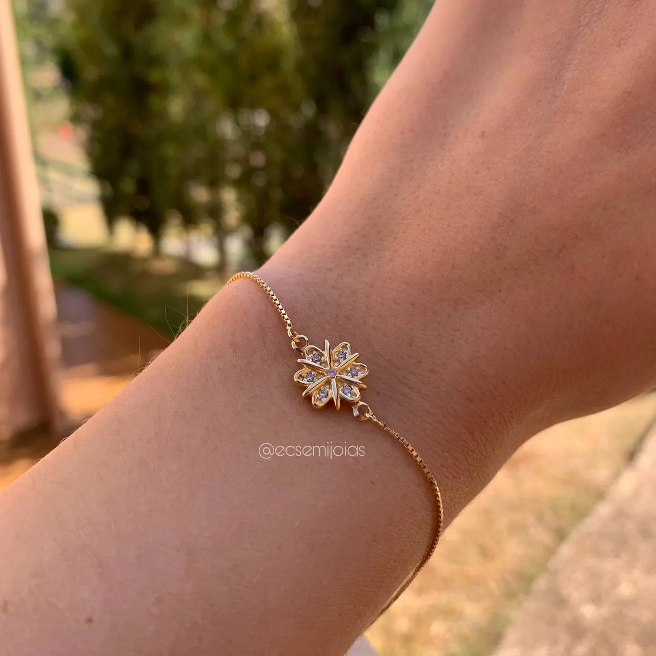 Pulseira shambala flor cravejada - 20 cm - banhado a ouro 18k