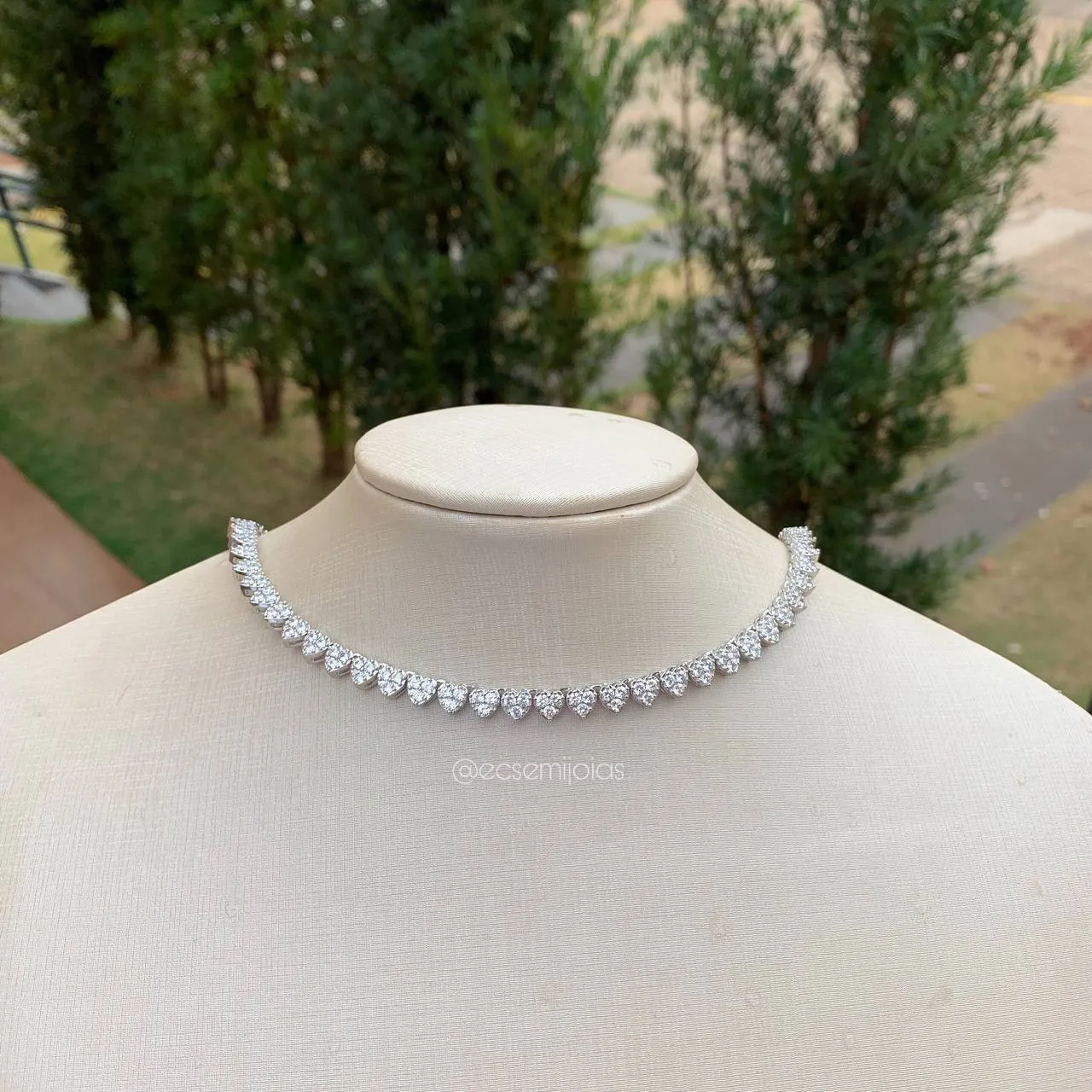 Colar riviera de coração cravejado - 40 cm - banhado a ródio branco