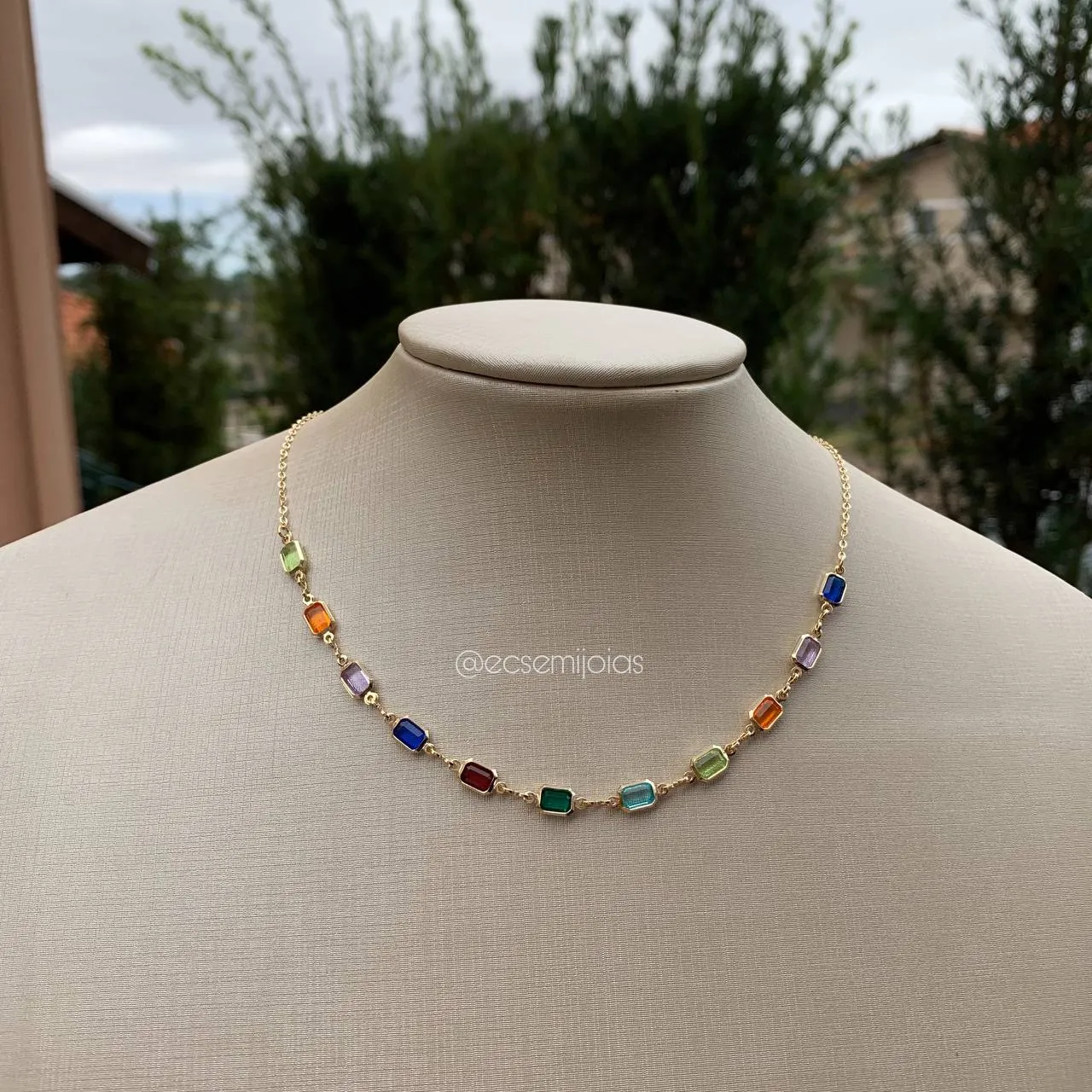 Colar com pedrinhas retangulares - banhado a ouro 18k - 38 cm + 7 cm de extensor