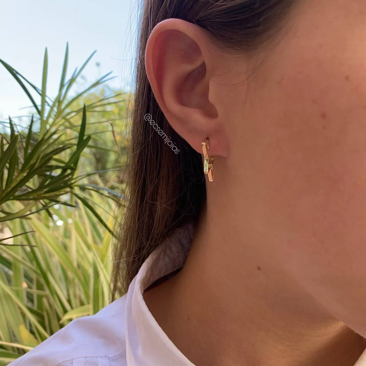 Brinco argola de estrela lisa P - coleção lunar - banhado a ouro 18k
