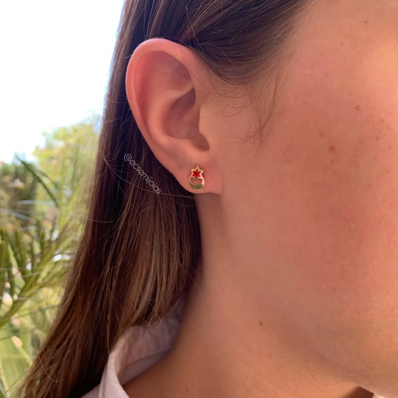 Brinco estrela com  lua - coleção lunar - banhado a ouro 18k