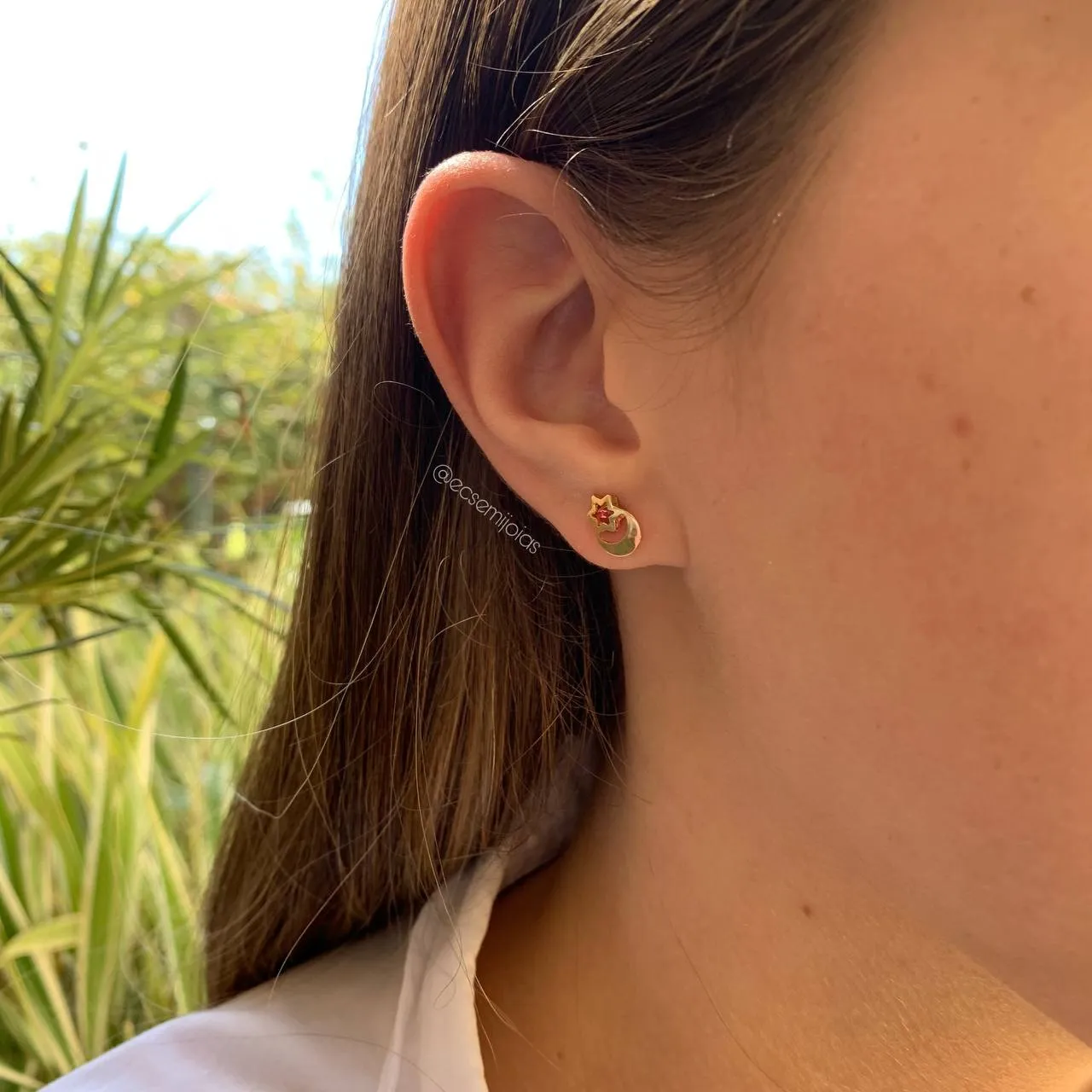 Brinco estrela com  lua - coleção lunar - banhado a ouro 18k