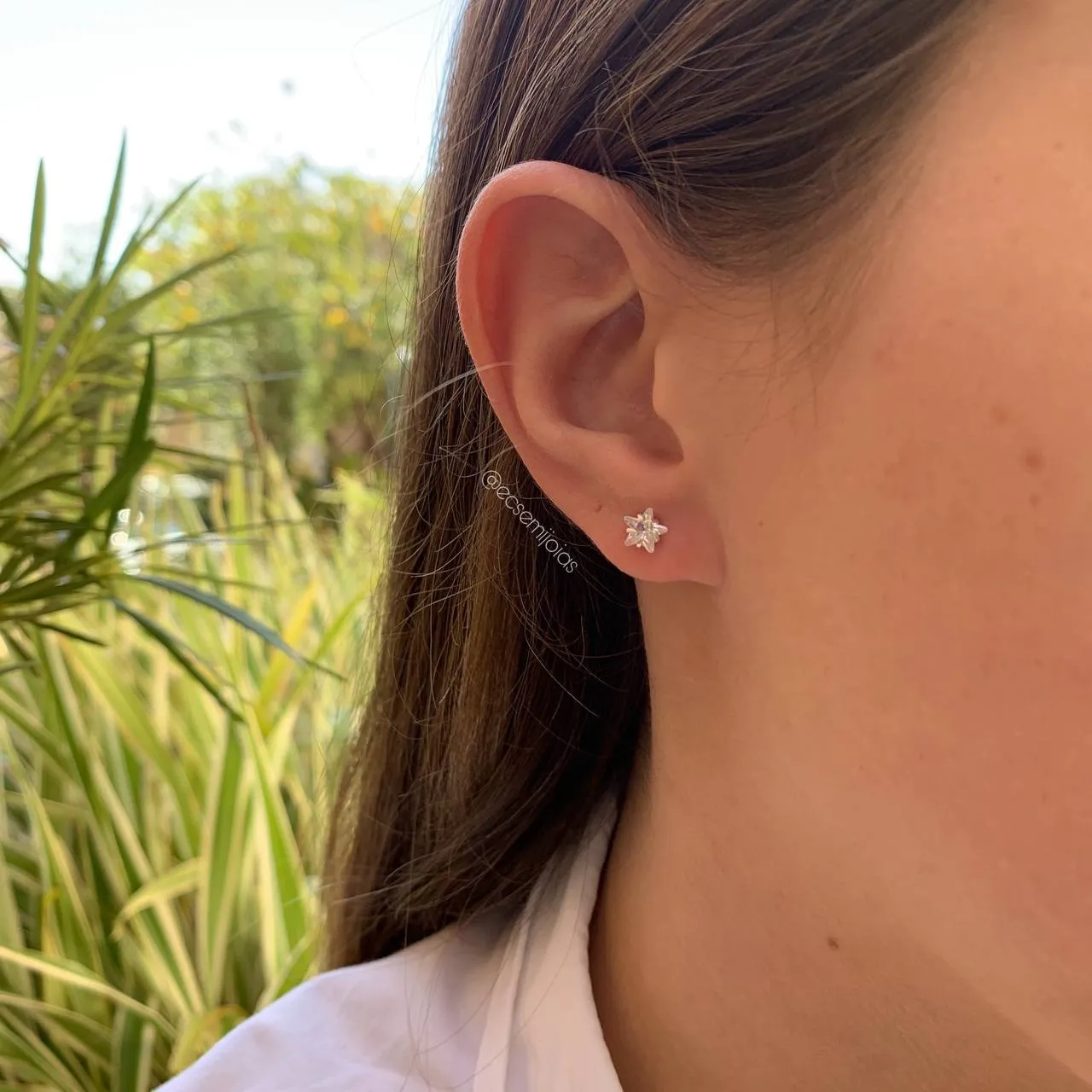Brinco estrela M - coleção lunar - banhado a ouro 18k