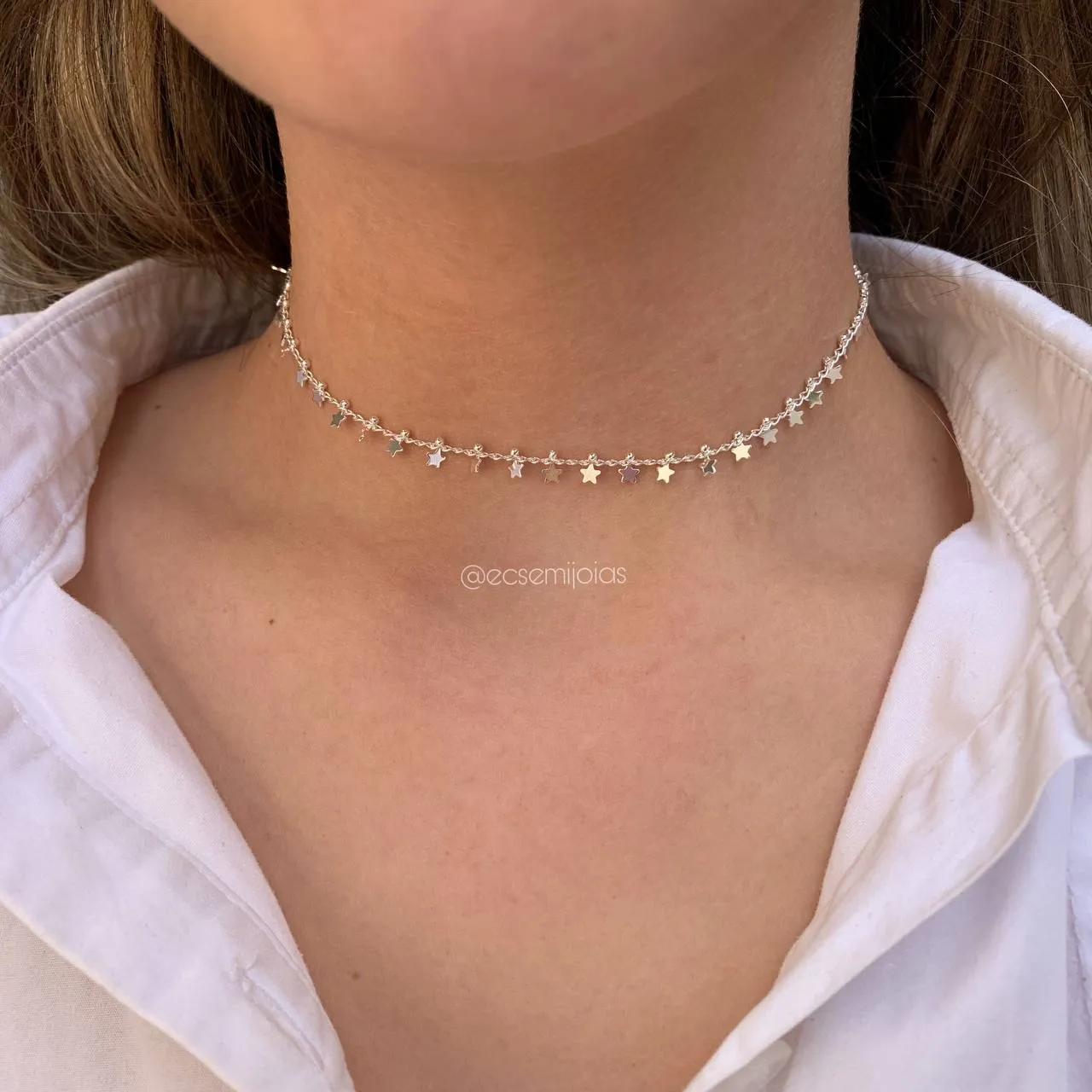Colar choker de estrelhinhas - coleção lunar - 33 cm + 8 cm de extensor - banhado a  prata 925
