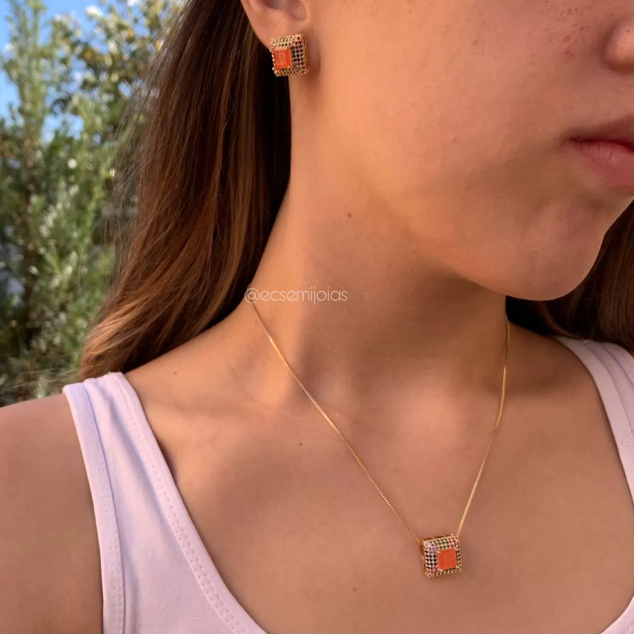 Conjunto de brinco e colar pedra quadrada cravejada em volta - 45 cm - banhado a ouro 18k