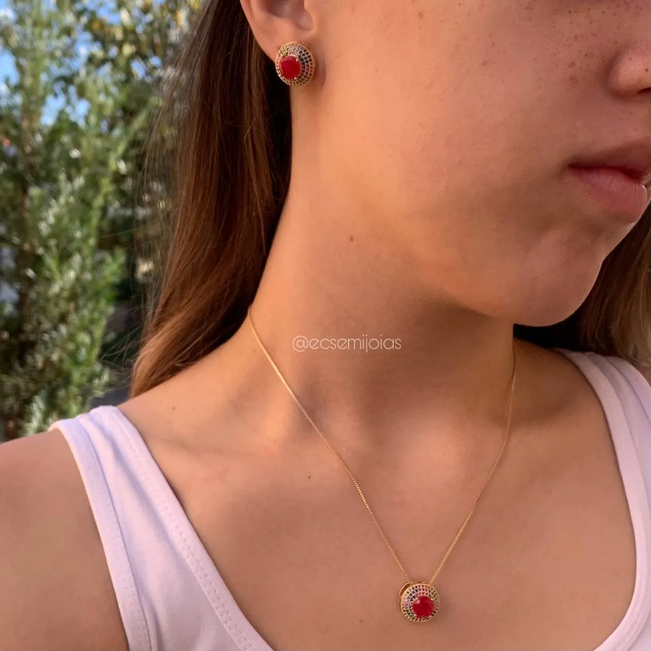 Conjunto de brinco e colar pedra redonda  cravejada em volta - 45 cm - banhado a ouro 18k