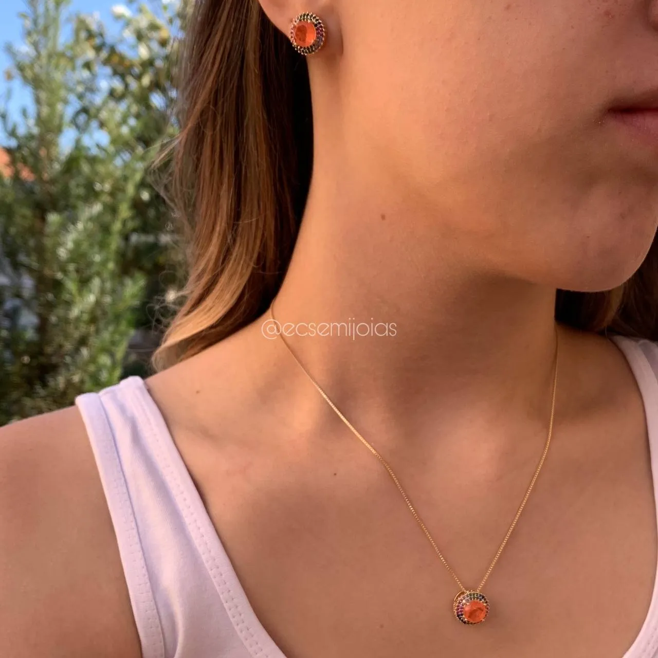 Conjunto de brinco e colar pedra redonda  cravejada em volta - 45 cm - banhado a ouro 18k