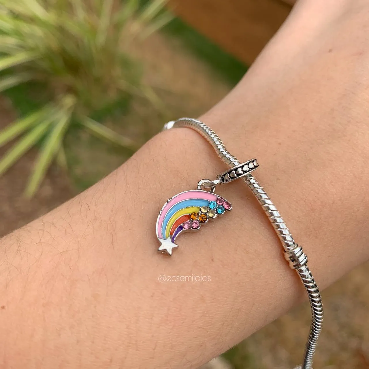 Berloque de arco iris  - banhado a ródio branco