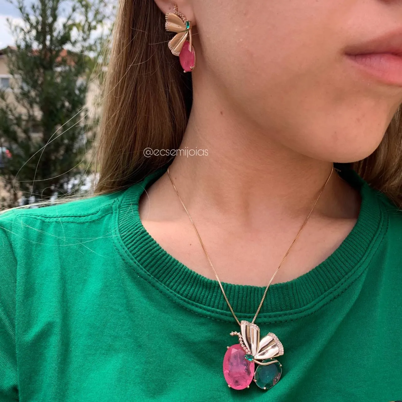 Conjunto de brinco e colar meia borboleta com pedra gota - 45 cm + 5 cm de extensor - banhado a ouro 18k