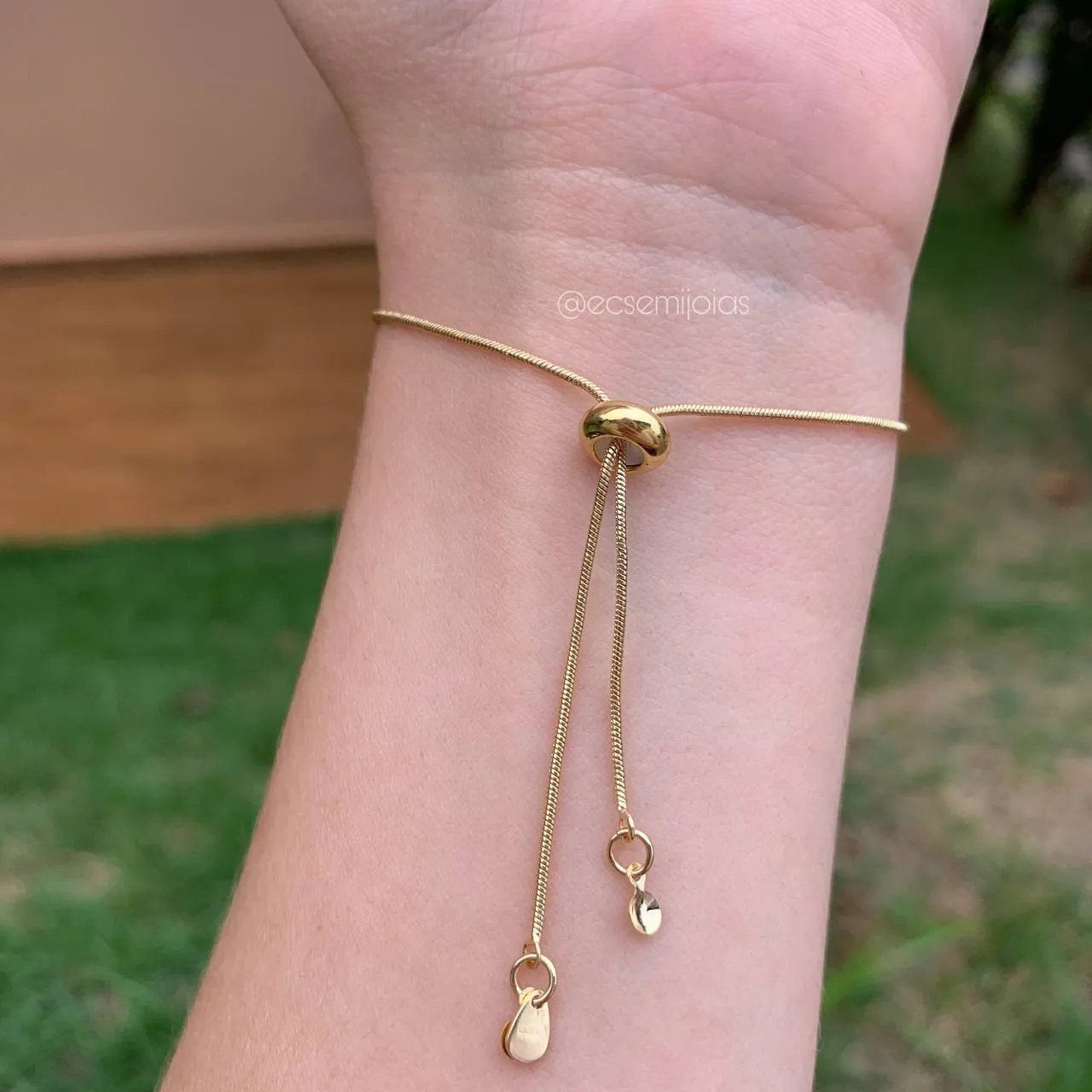 Pulseira shambala três pontos de luz - 20 cm regulavel - banhado a ouro 18k