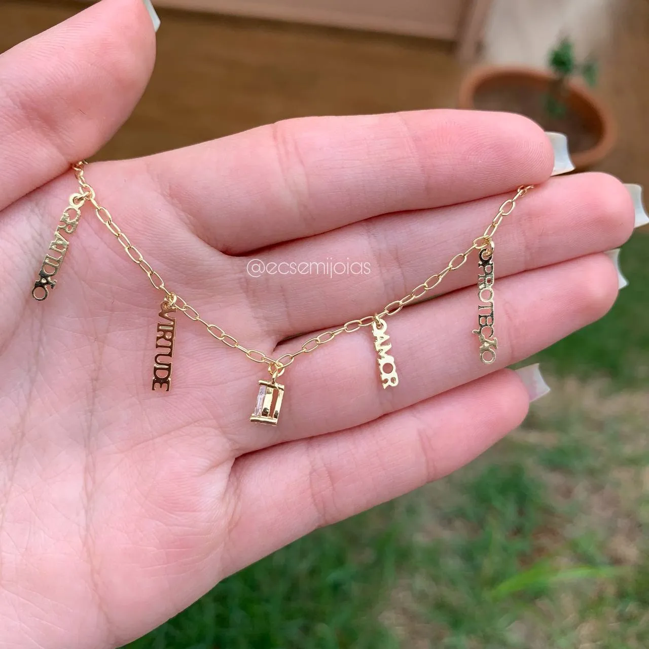 Pulseira gratidão virtude amor proteção e uma gota - 20 cm - banhado a ouro 18k