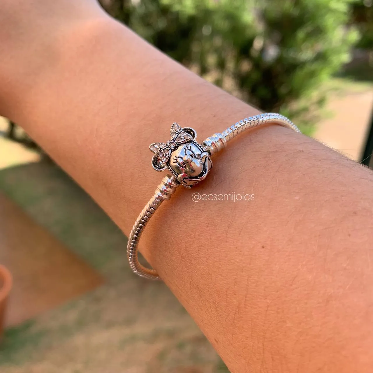 Pulseira para berloques com fecho Minnie cravejada - banhado a ródio branco