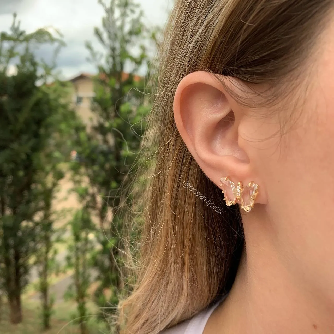 Brinco borboleta - banhado a ouro 18k