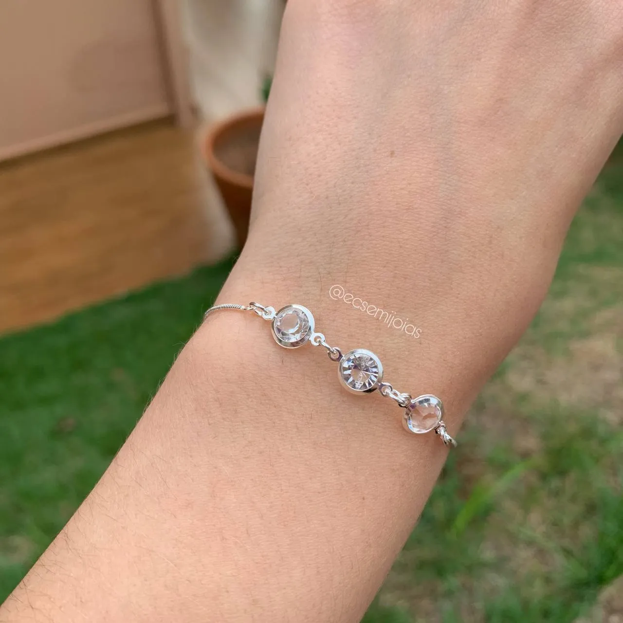 Pulseira shambala três pontos de luz - 20 cm regulavel - banhado a prata 925