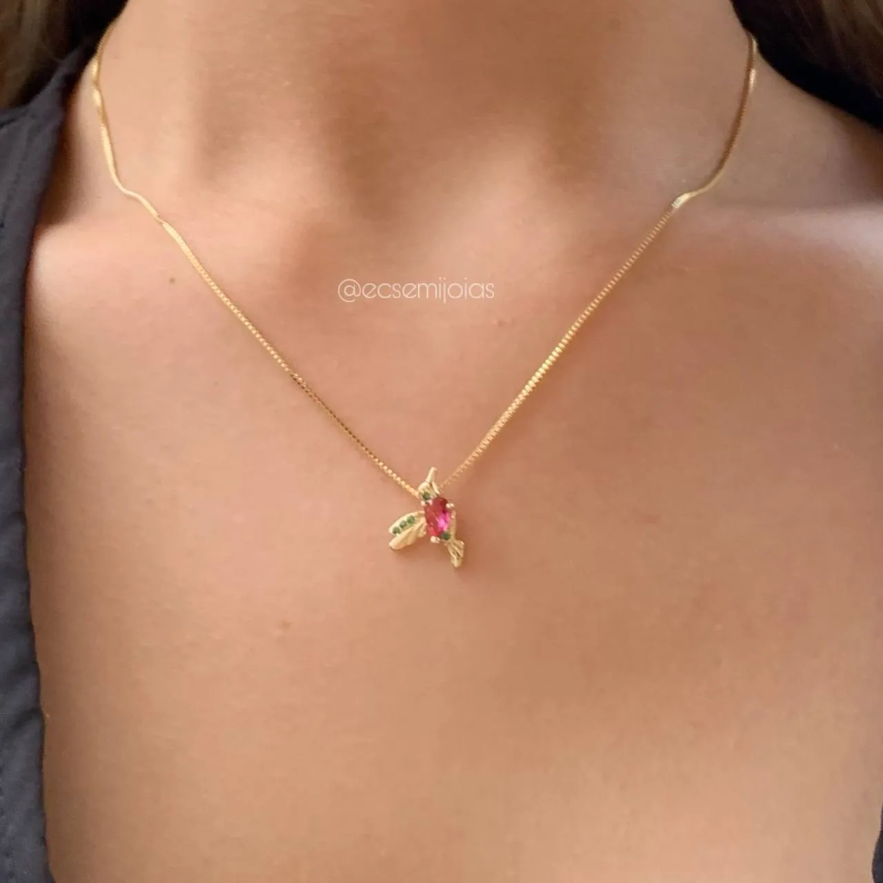 Conjunto de brinco e colar beija flor  - 45 cm - banhado a ouro 18k