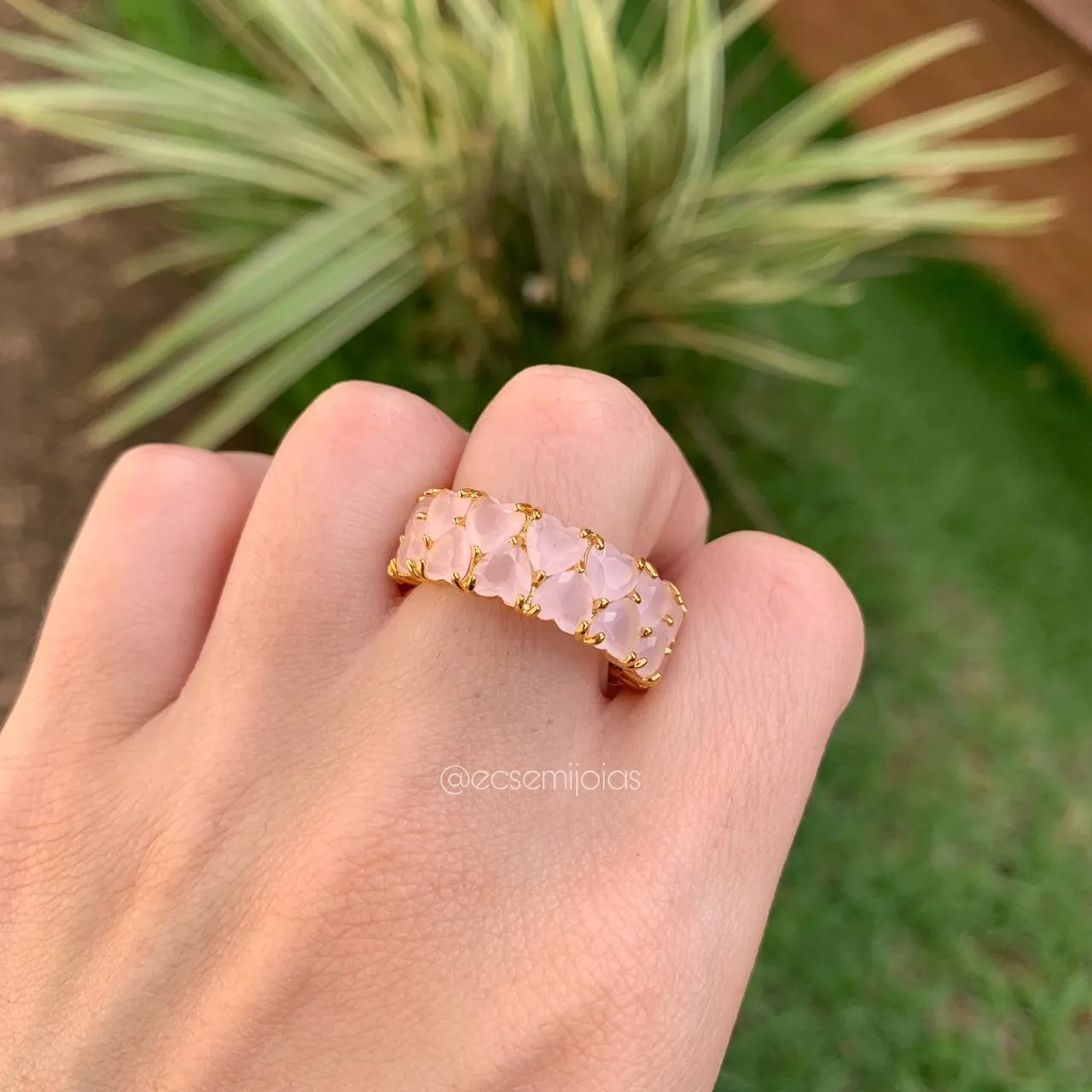 Anel de pedra em formato de coração -banhado a ouro 18k