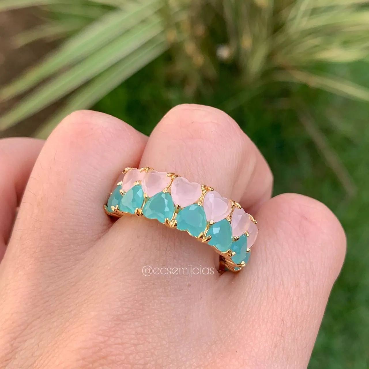 Anel de pedra em formato de coração -banhado a ouro 18k