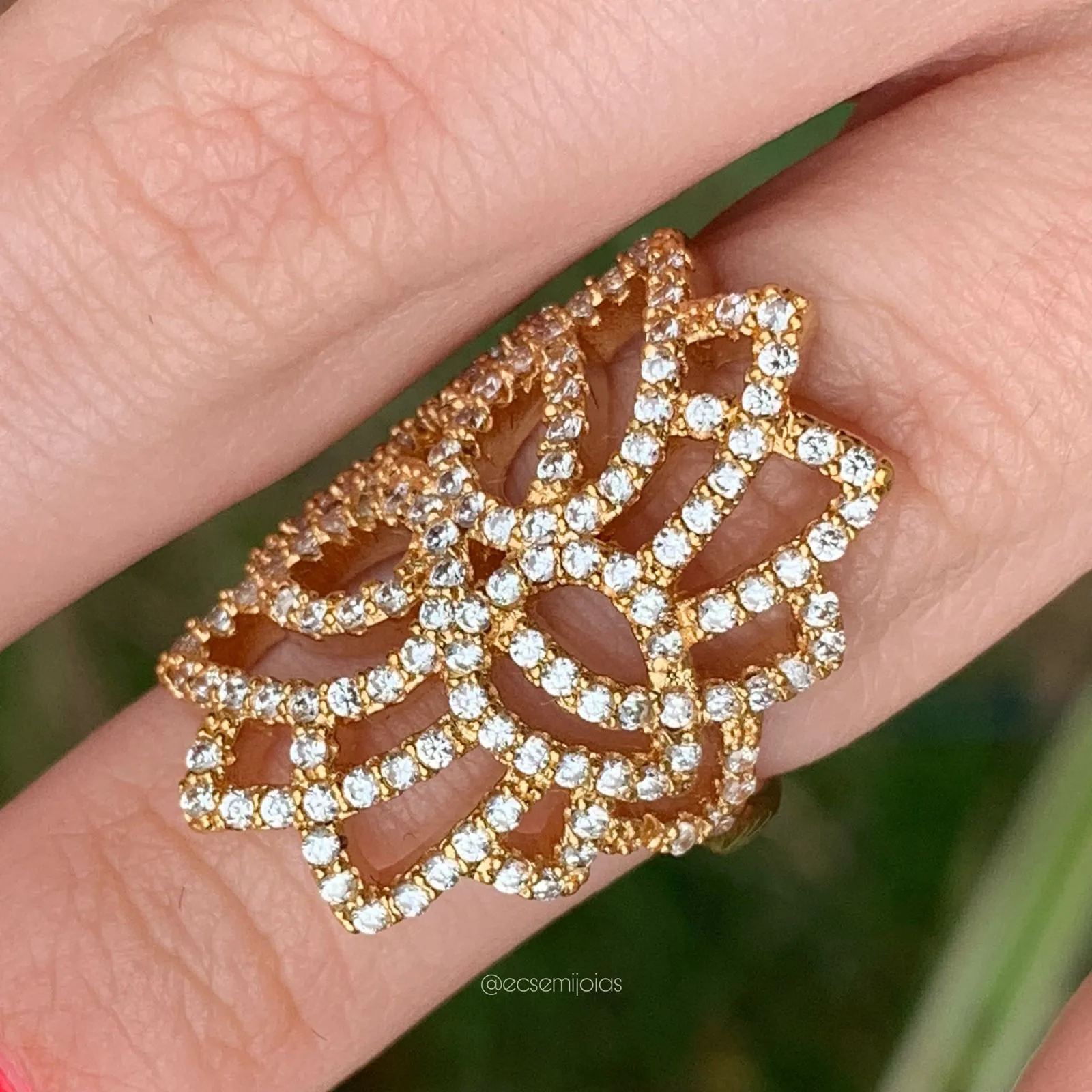 Anel flor toda cravejada- banhado a ouro 18k