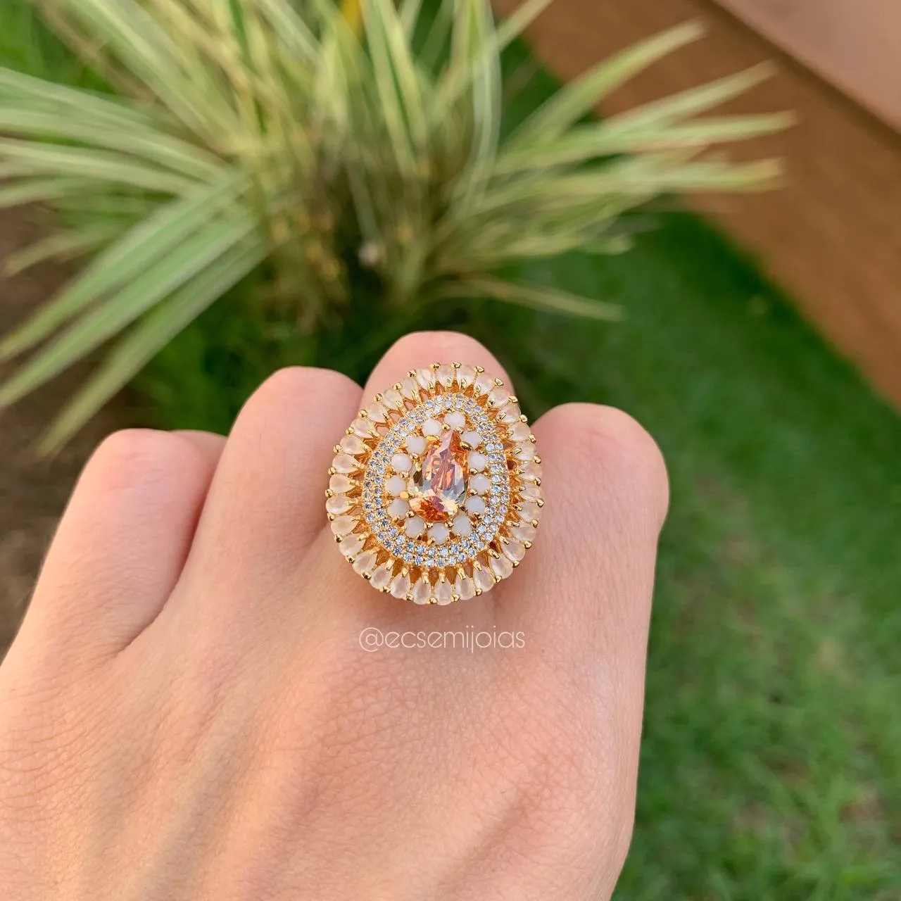 Anel gota cravejada - banhado a ouro 18k