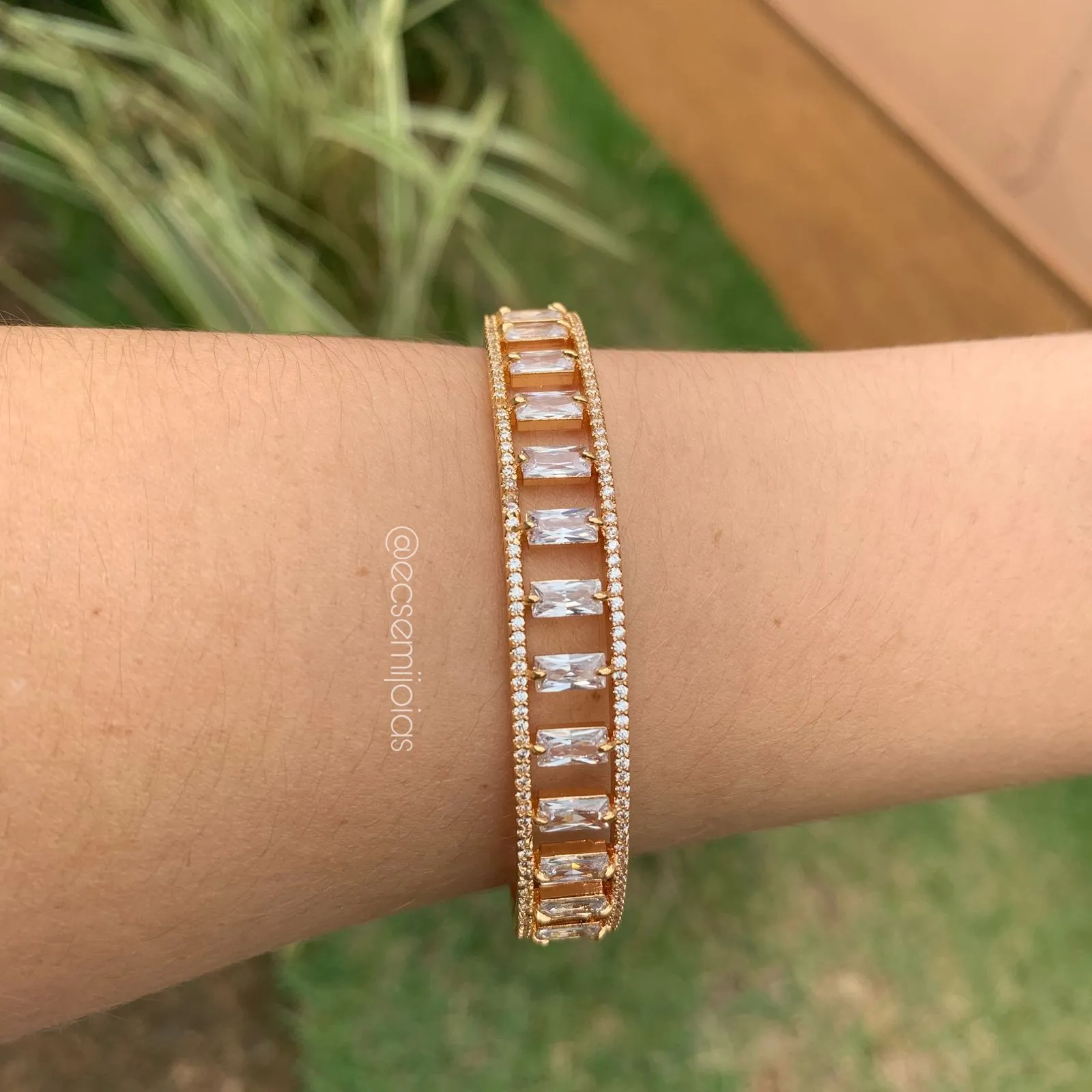Bracelete pedra baguete - banhado a ouro 18k