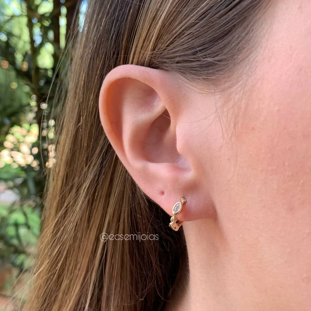 Brinco de argola de zircônias 10 mm - banhado a ouro 18k