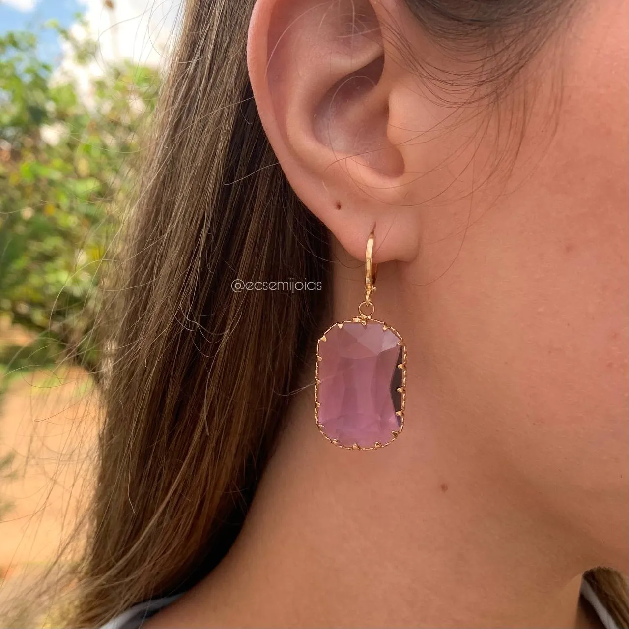 Brinco de tranqueta com pedra retangular - banhado a ouro 18k
