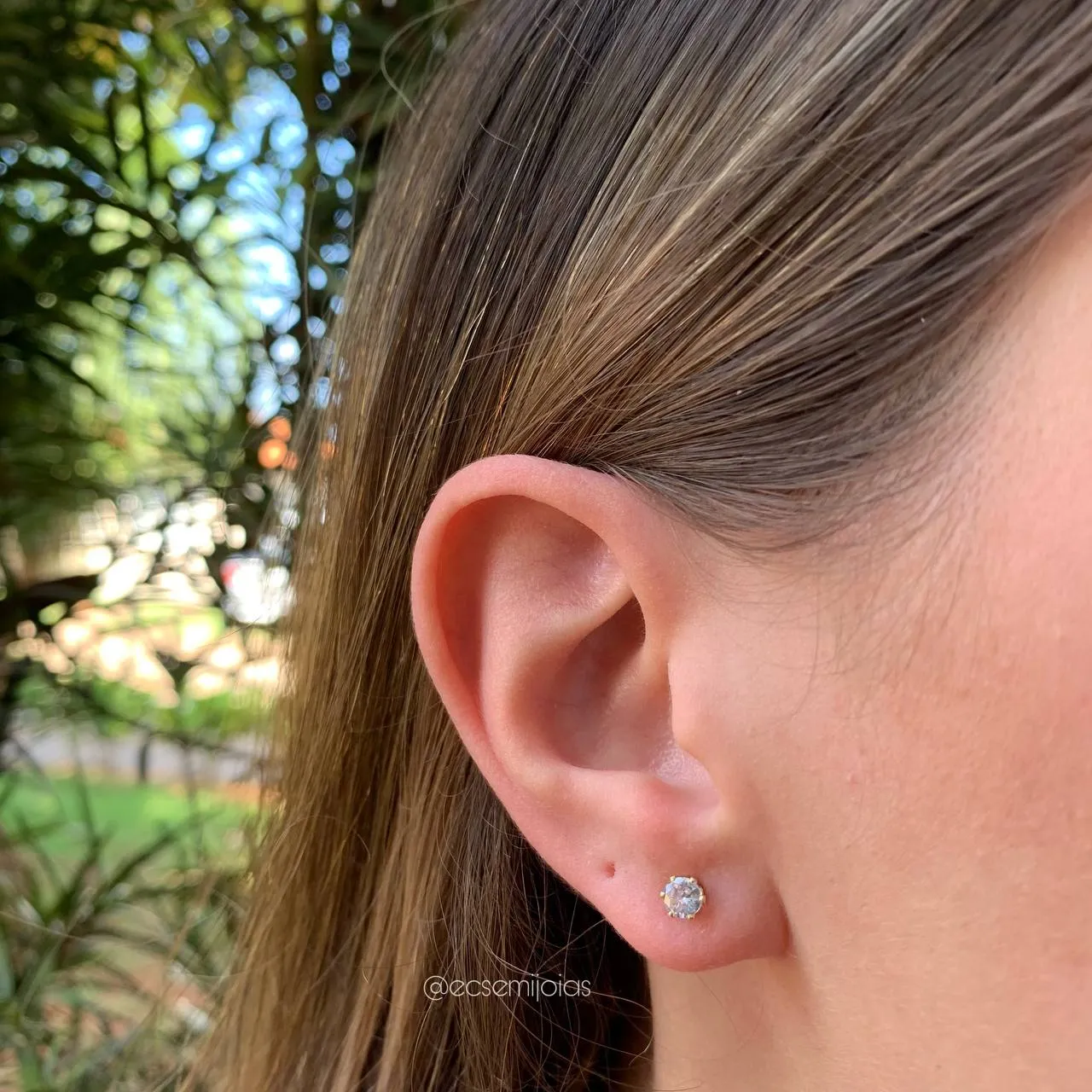 Brinco ponto de luz 6 garras pedra de 5 mm - banhado a ouro 18k