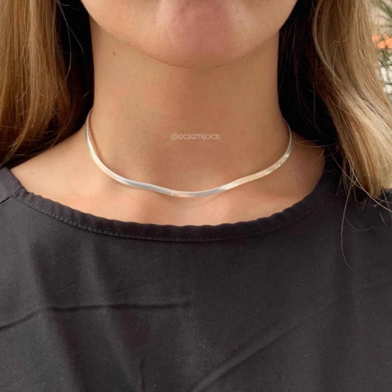 Colar choker lisa - 32 cm + 10 cm de extensor - banhado a prata 925