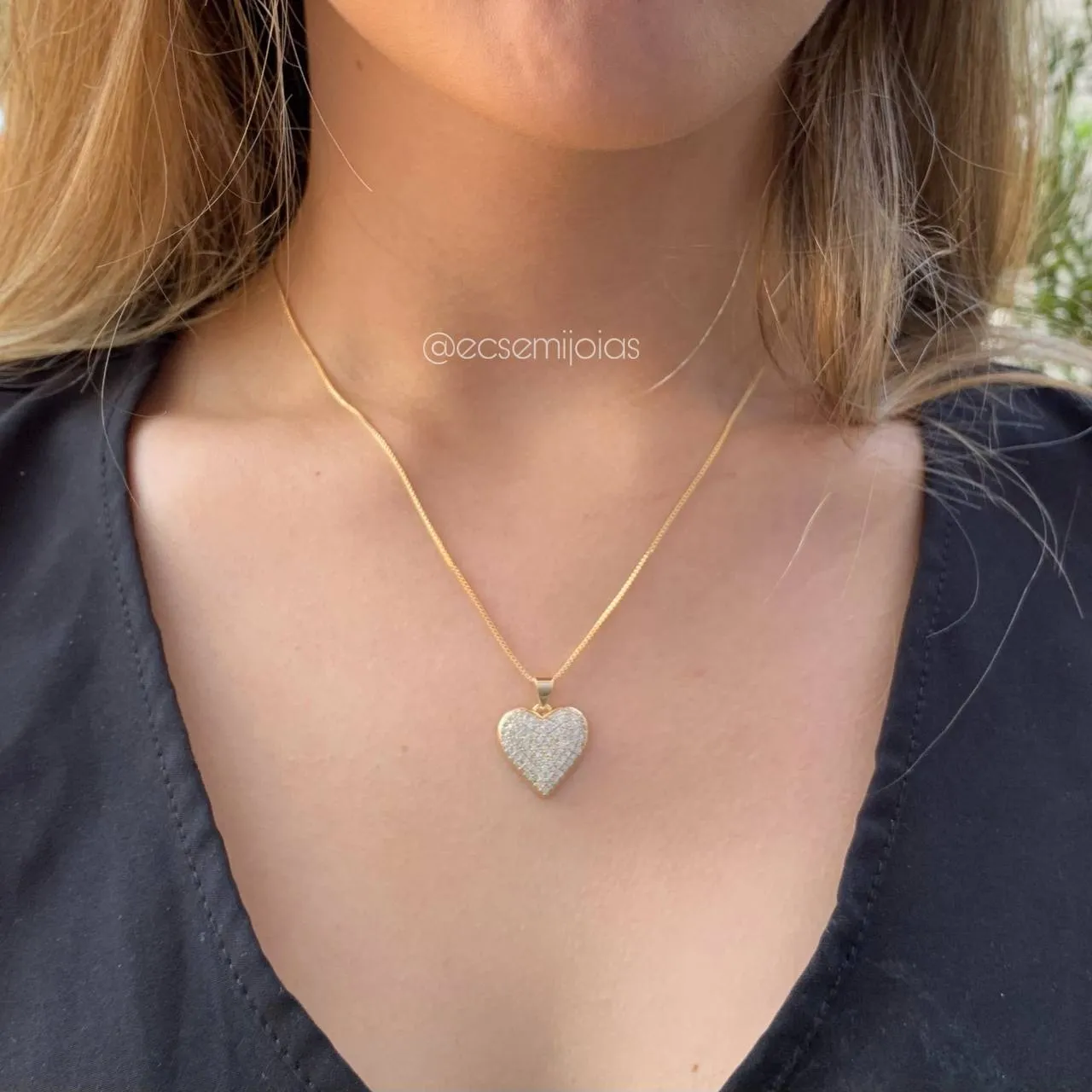 Colar de coração cravejado - 45 cm - banhado a ouro 18k