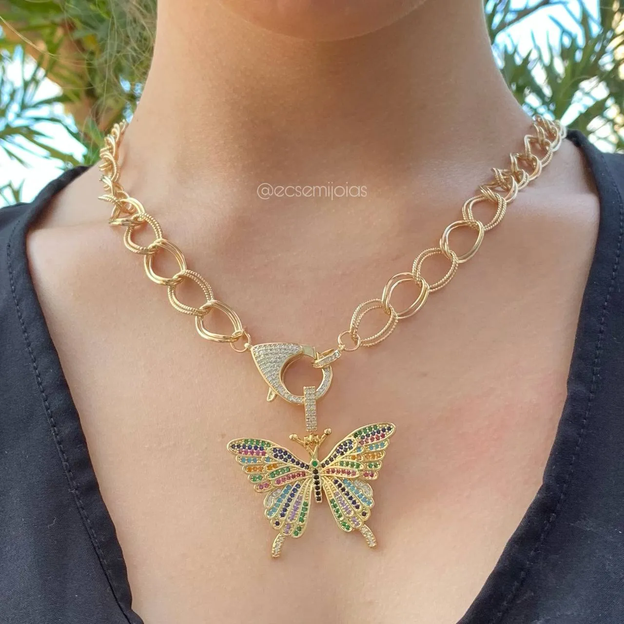 Colar de elos com fecho e borboleta cravejado  -45 cm - banhado a ouro 18k