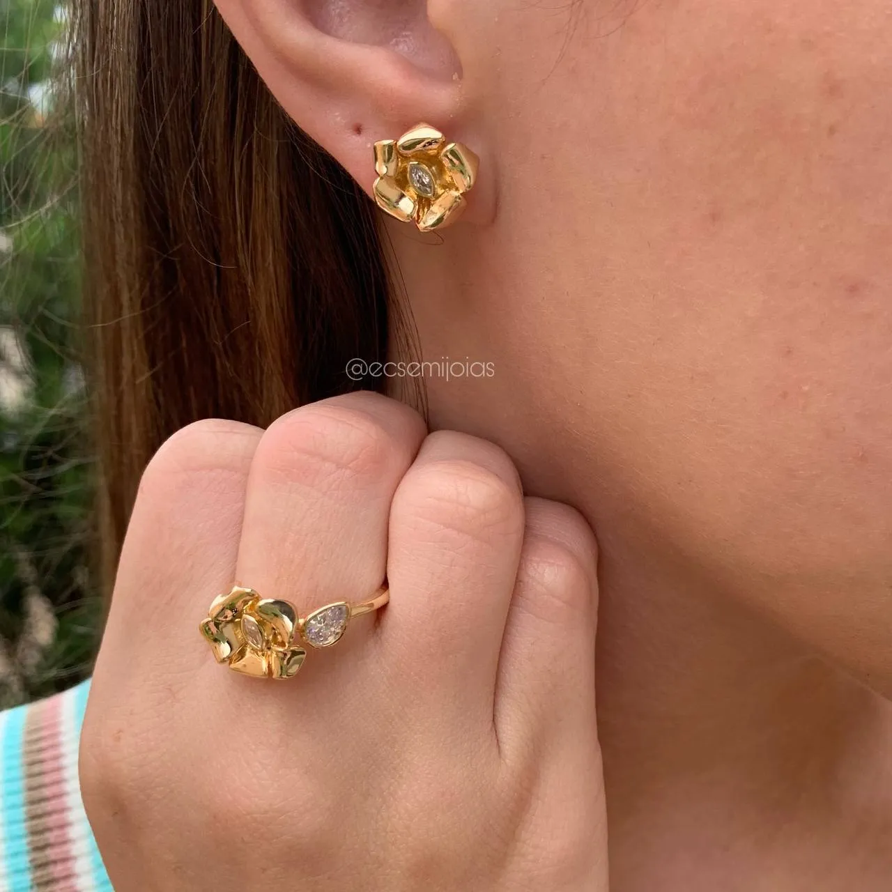 Conjunto brinco e anel flor - banhado a ouro 18k