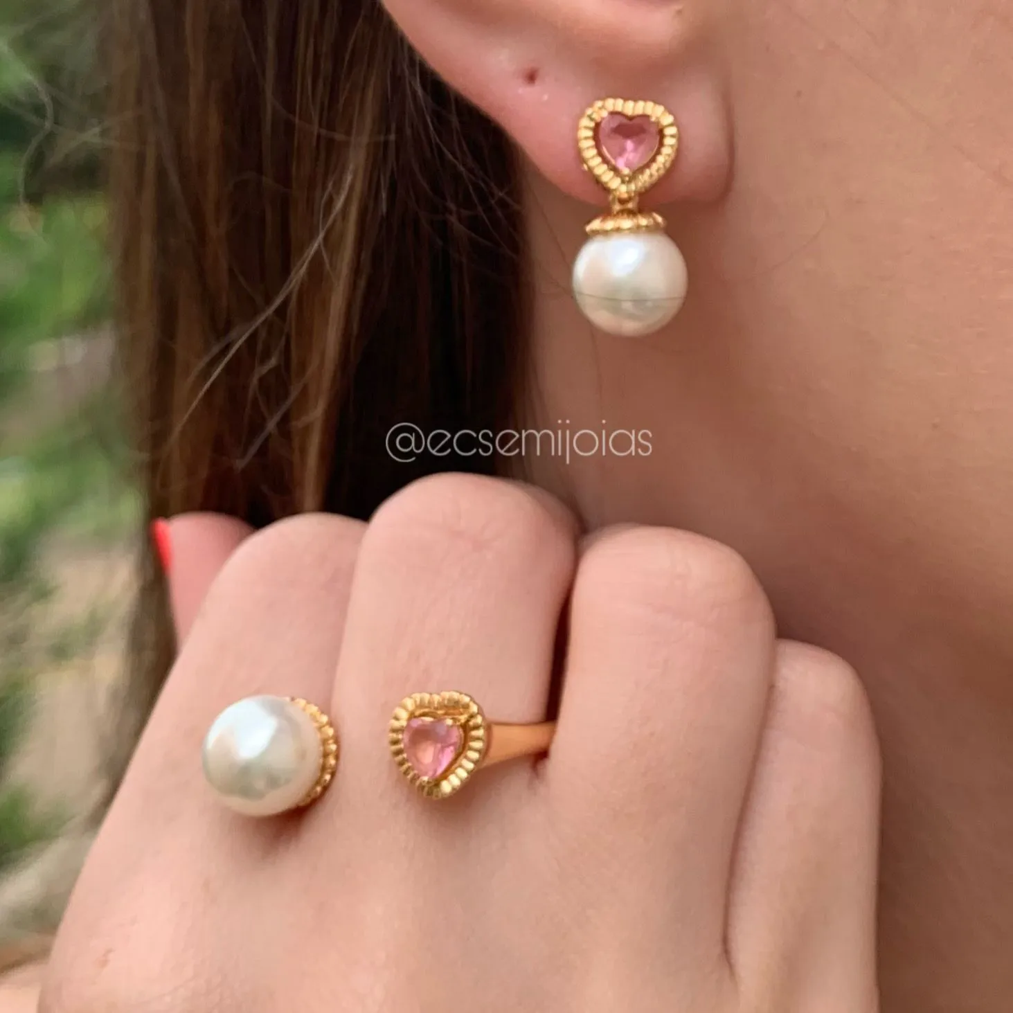 Conjunto brinco e anel pérola e coração - banhado a ouro 18k