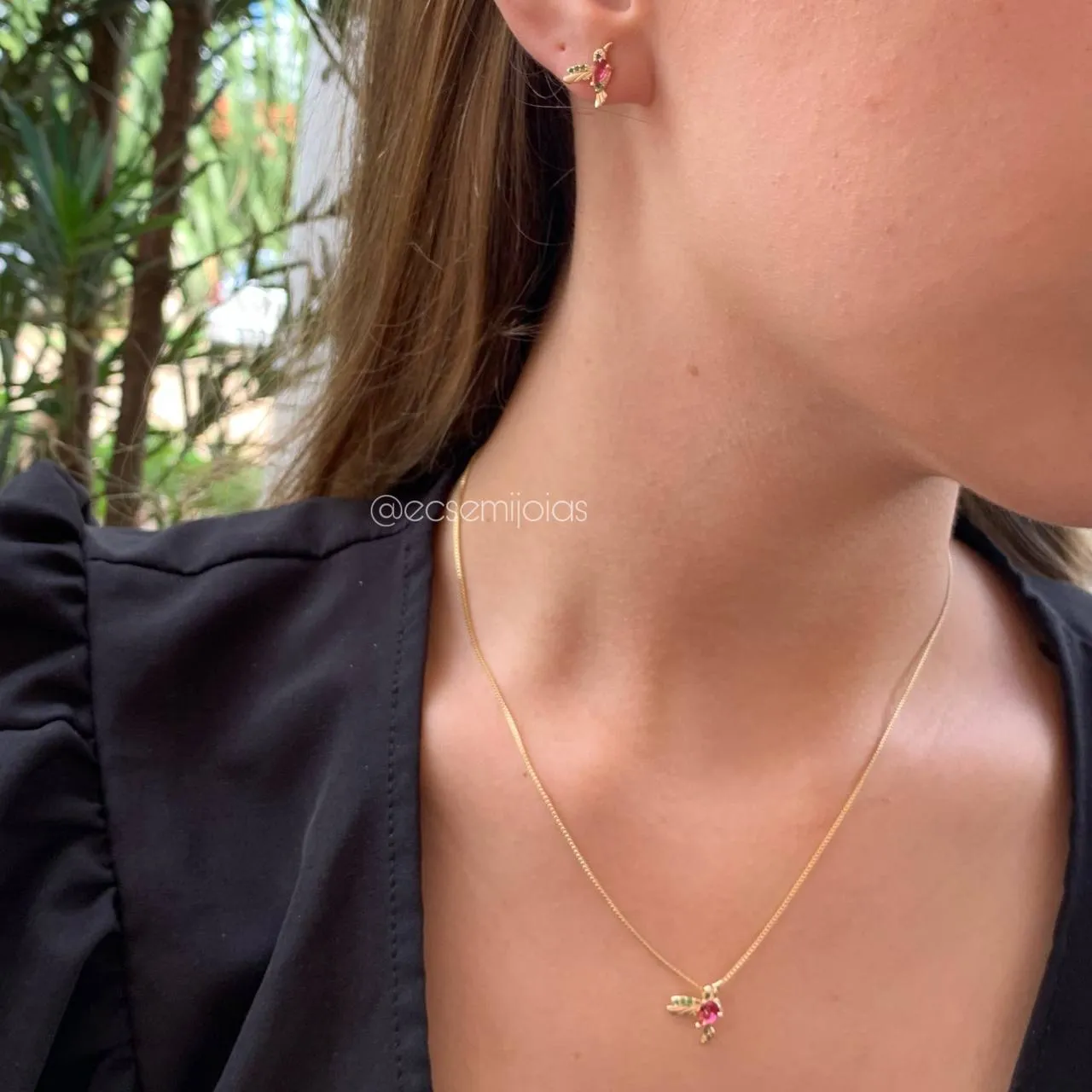 Conjunto de brinco e colar beija flor  - 45 cm - banhado a ouro 18k