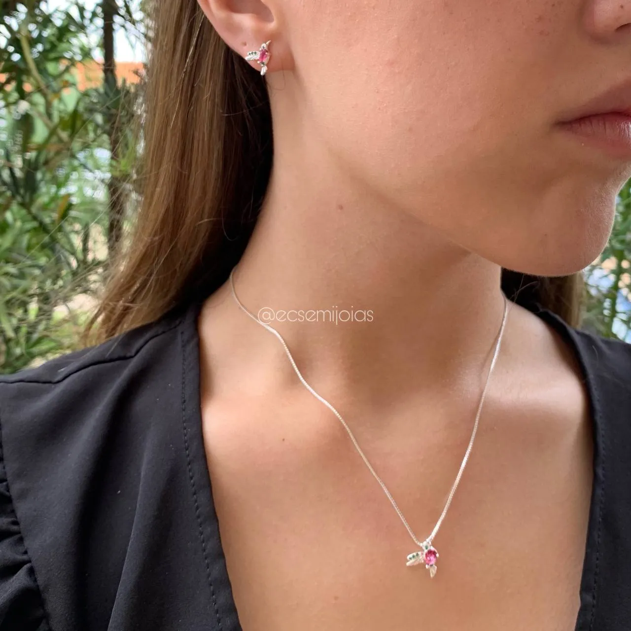Conjunto de brinco e colar beija flor  - 45 cm - banhado a prata 925