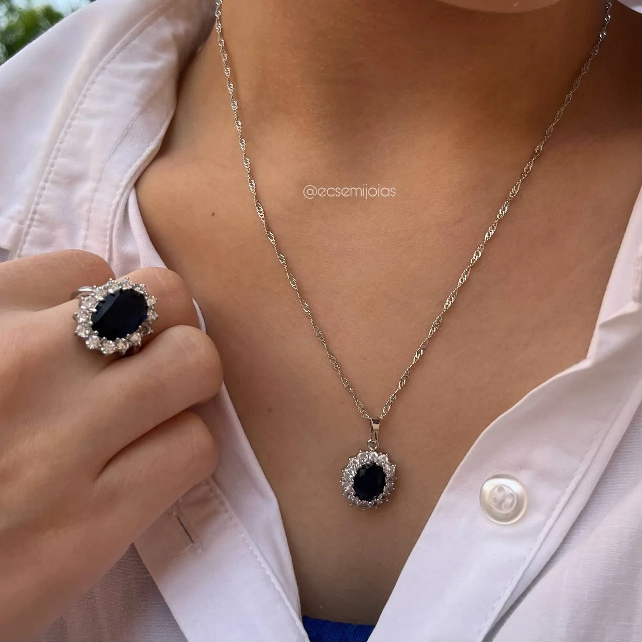 Conjunto brinco, colar e anel redondo cravejado em volta - banhado a ródio branco