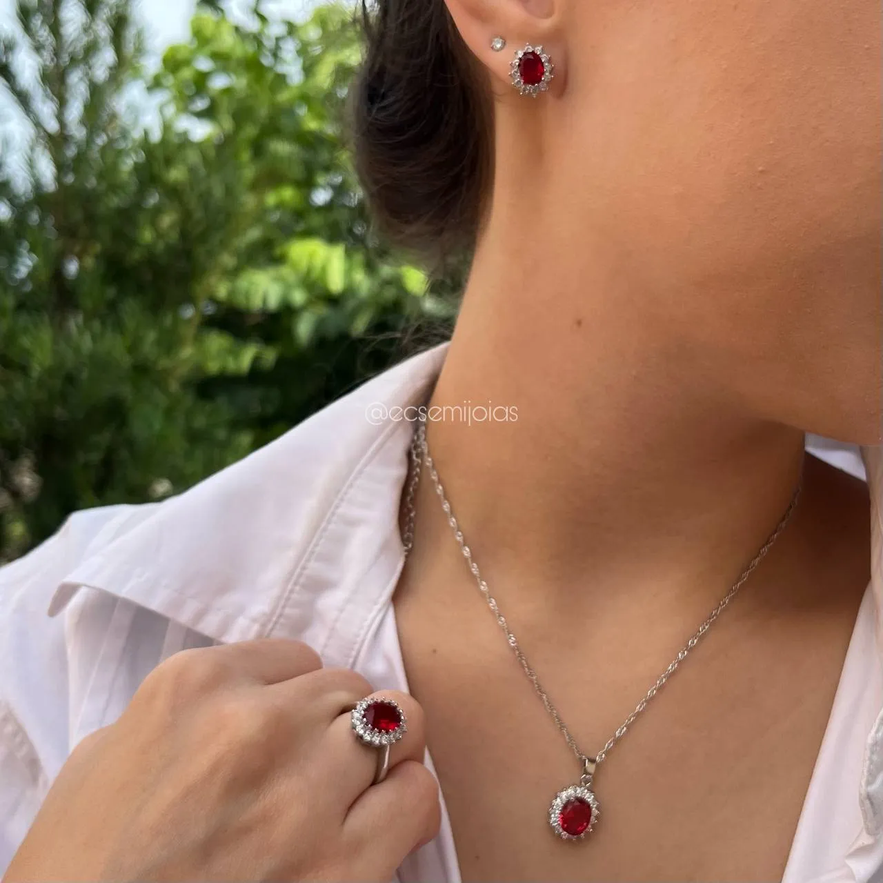 Conjunto brinco, colar e anel redondo cravejado em volta - banhado a ródio branco