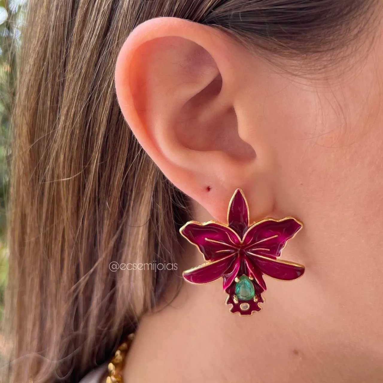 Conjunto de brinco e colar  orquídea esmaltada - 45 cm