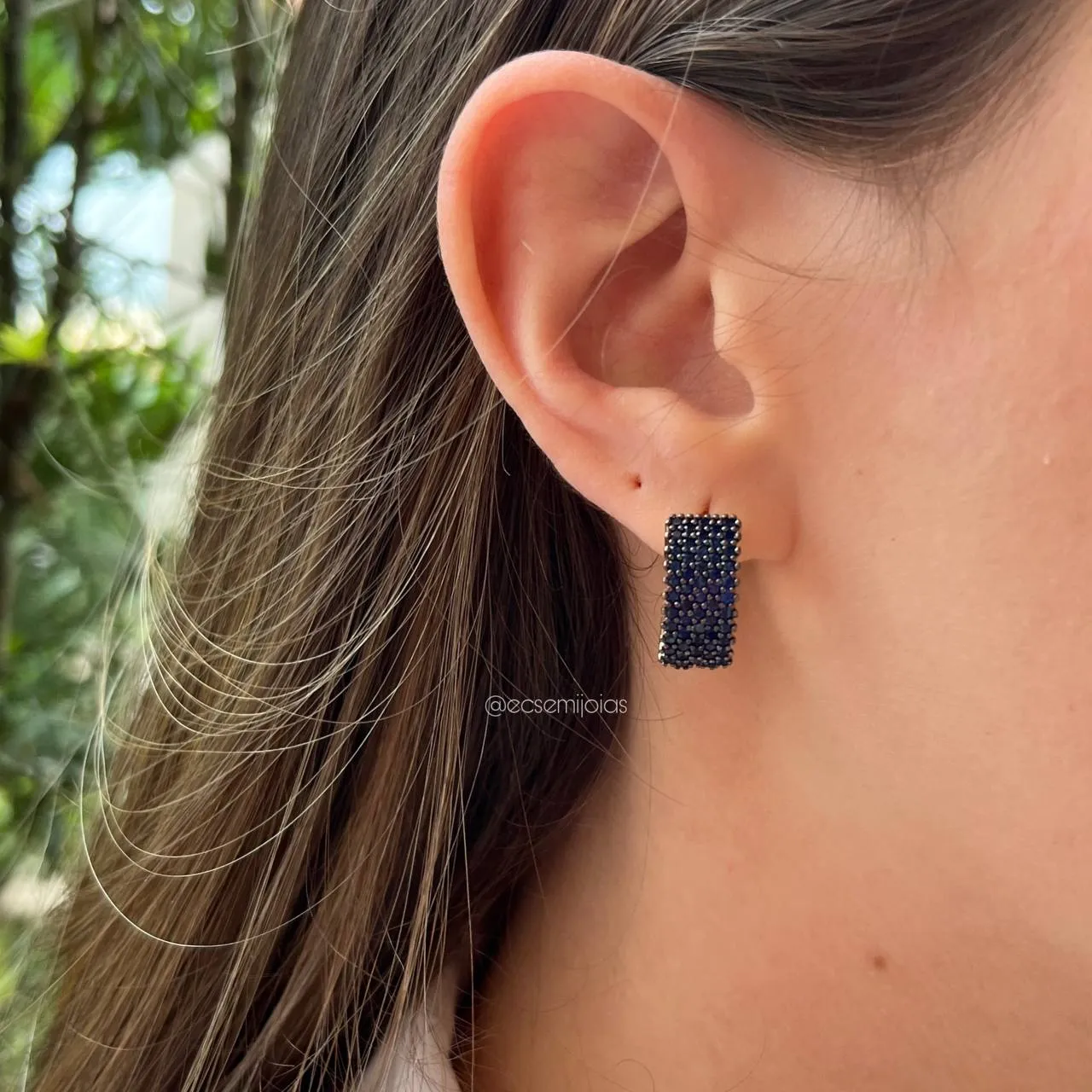 Brinco argola 5 fileiras cravejadas - banhado a ouro 18k