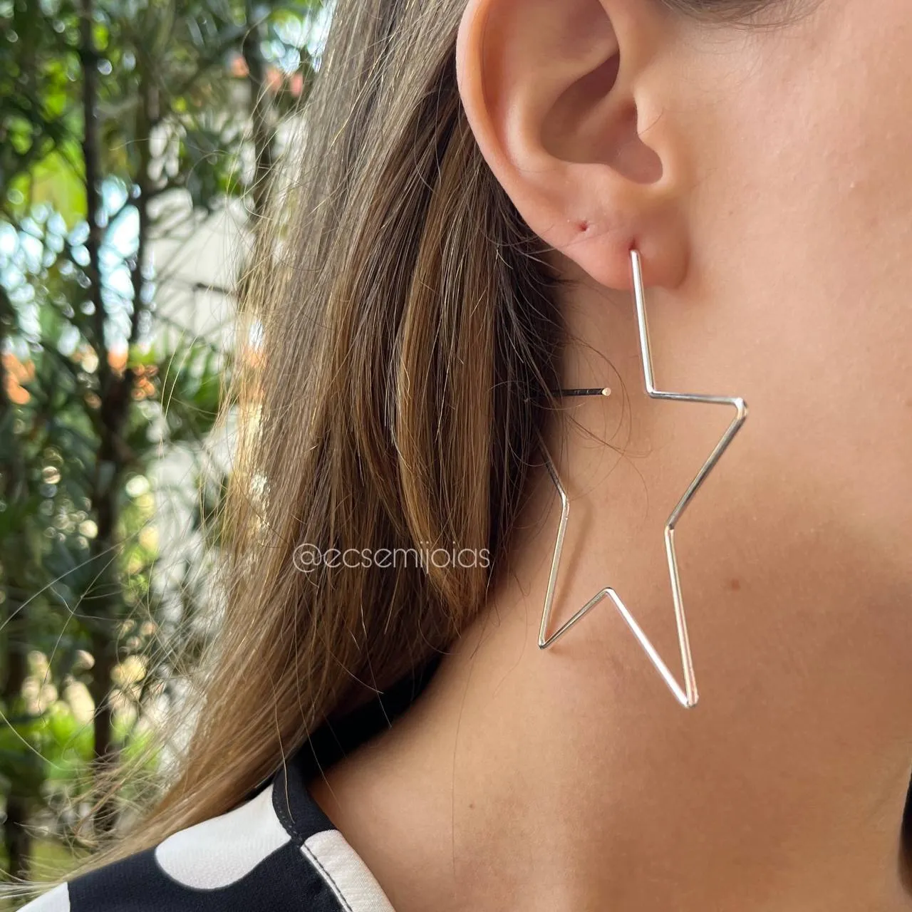Brinco argola de estrela grande - banhado a prata 925