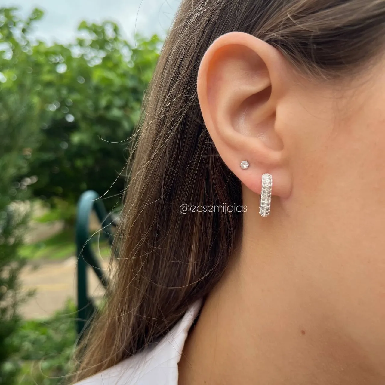 Brinco de argola de coração cravejado M - banhado a prata 925